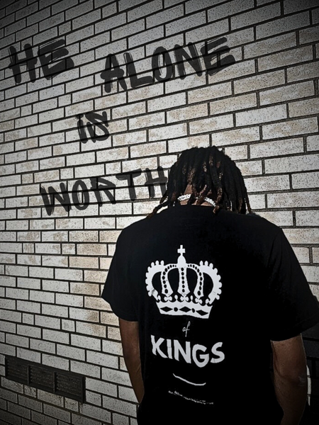 THE KING (ABOVE ALL) - UNISEX TEE – ALYFT APPAREL