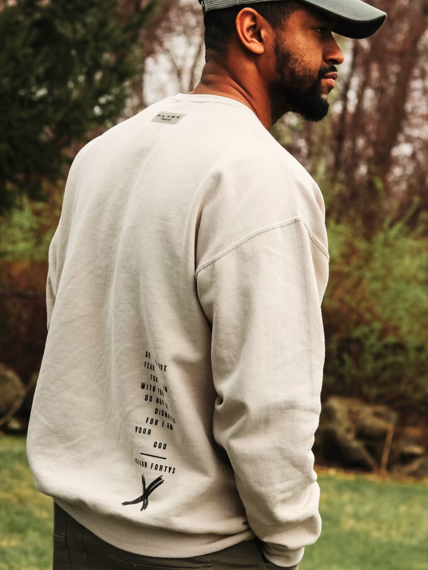 KNOW GOD NO FEAR - UNISEX CREWNECK – ALYFT APPAREL KNOW GOD NO FEAR - UNISEX CREWNECK – ALYFT APPAREL